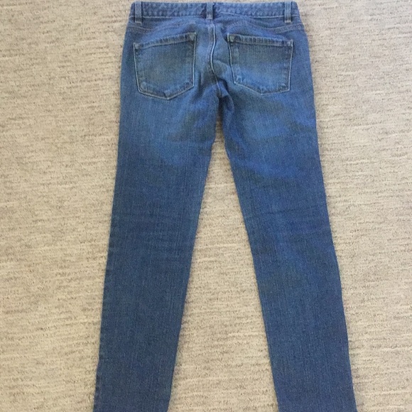 Distressed low-mid rise jeans - Picture 2 of 4